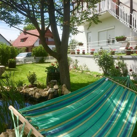 Lelle-Kert Apartman 02 Балатонлелле Экстерьер фото
