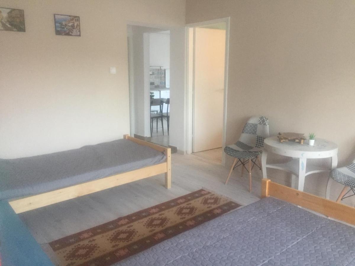 Lelle-Kert Apartman 02 Балатонлелле Экстерьер фото